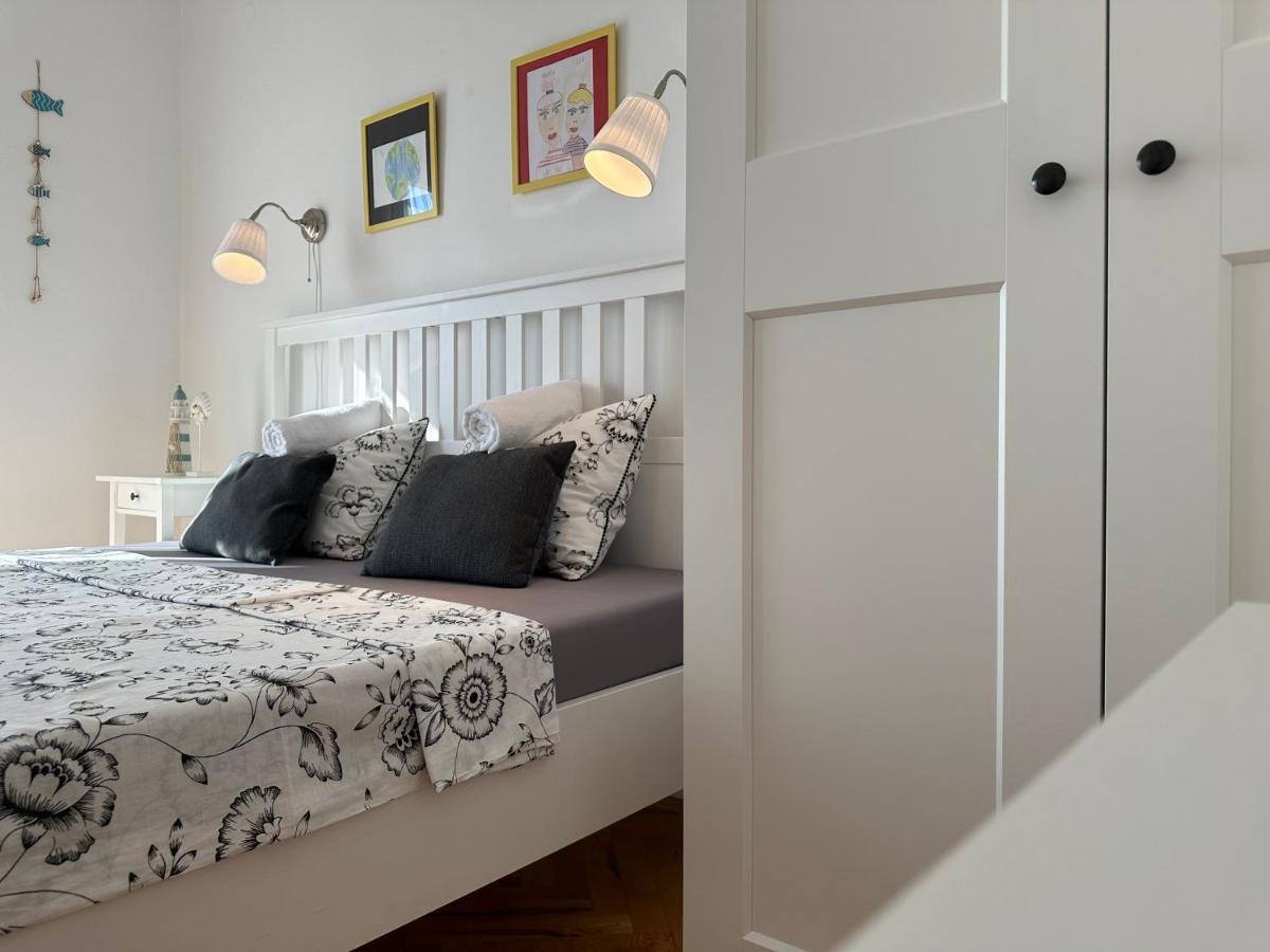 Apartman Rea *** Zara Esterno foto