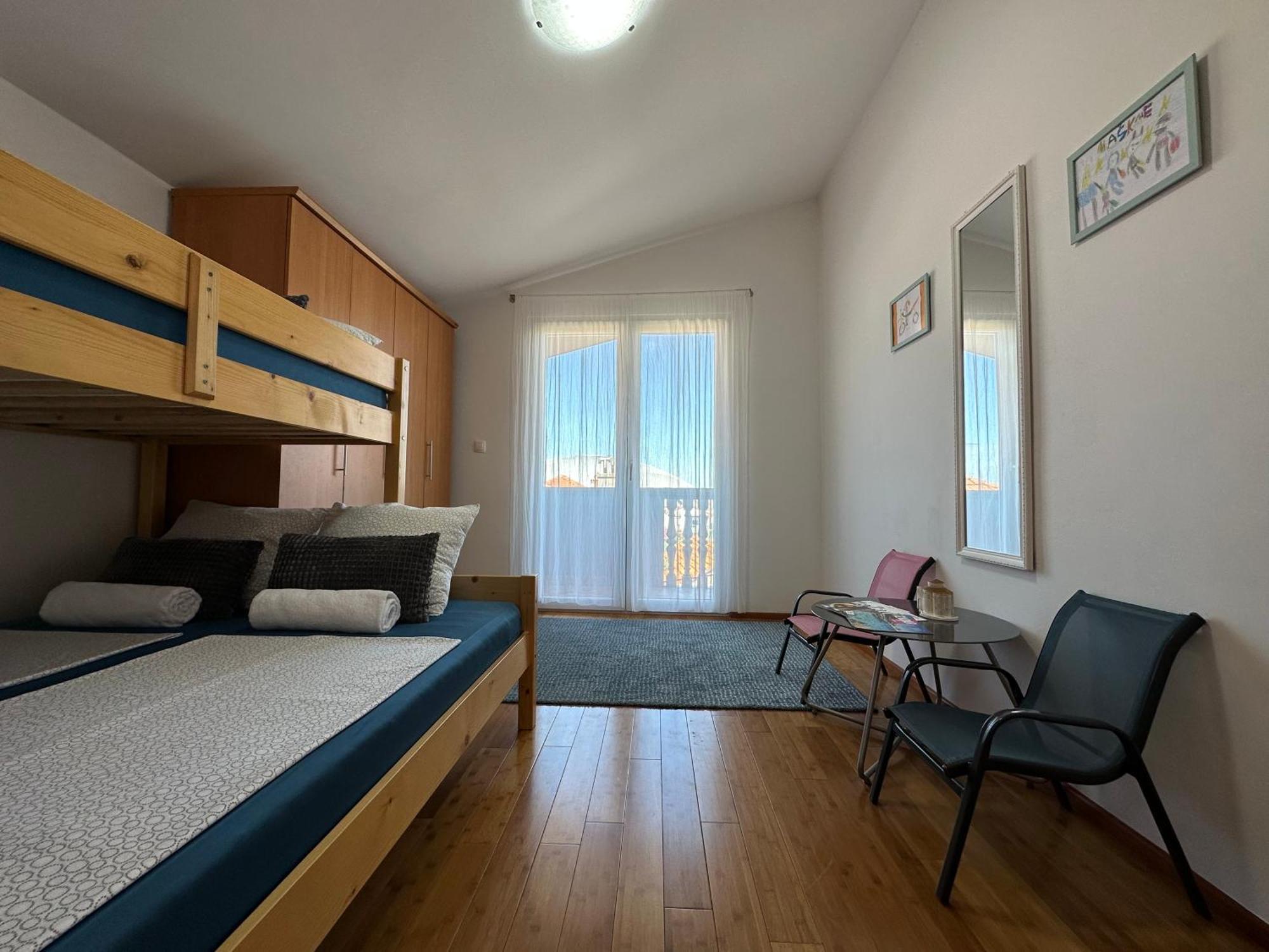 Apartman Rea *** Zara Esterno foto