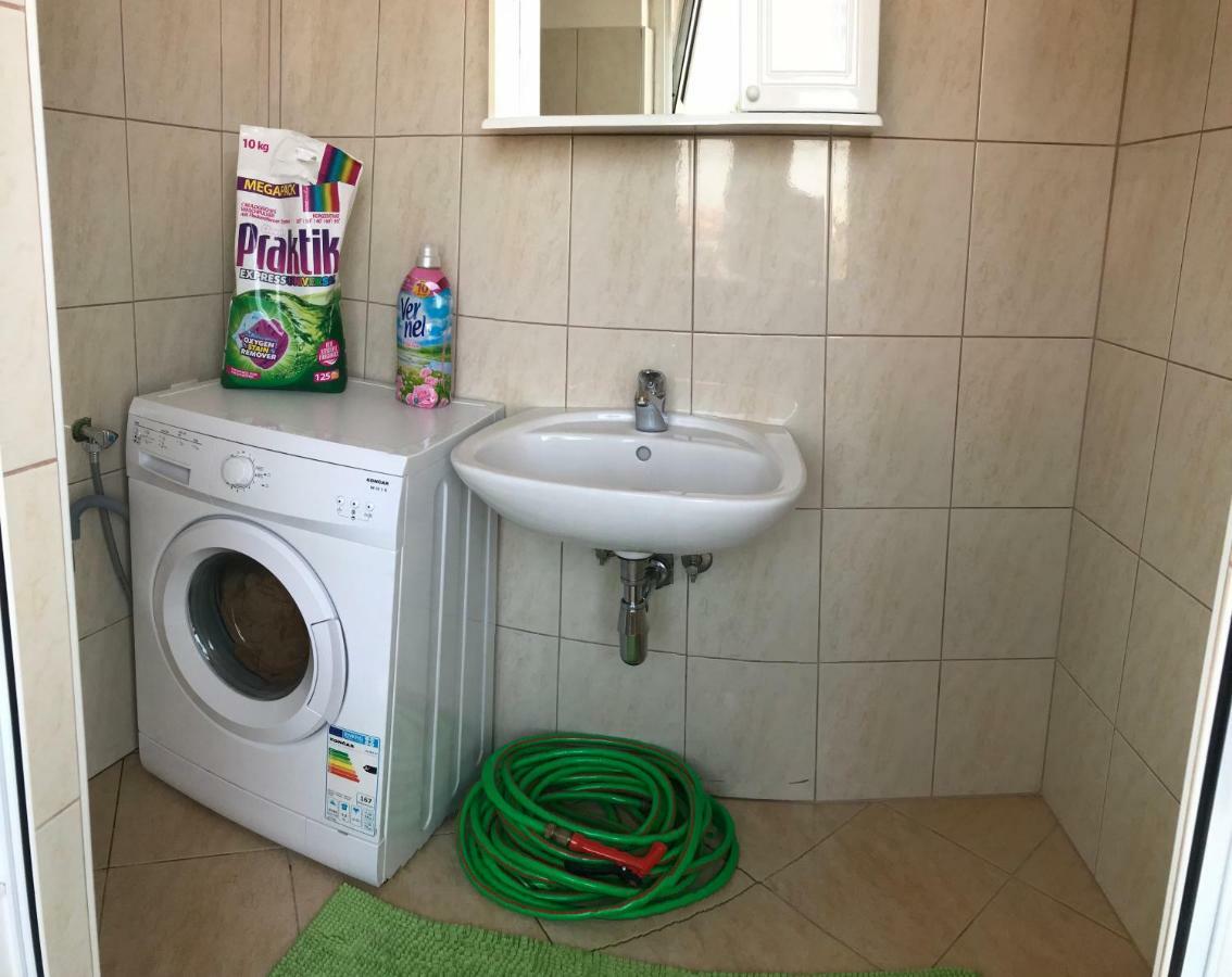 Apartman Rea *** Zara Esterno foto